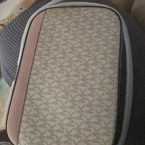 Nwt Michael Kors crossbody bag - Picture 5 of 5